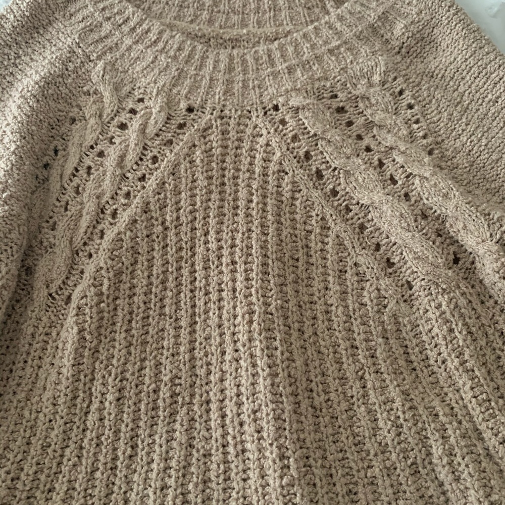 sweater - Picture 3 of 4